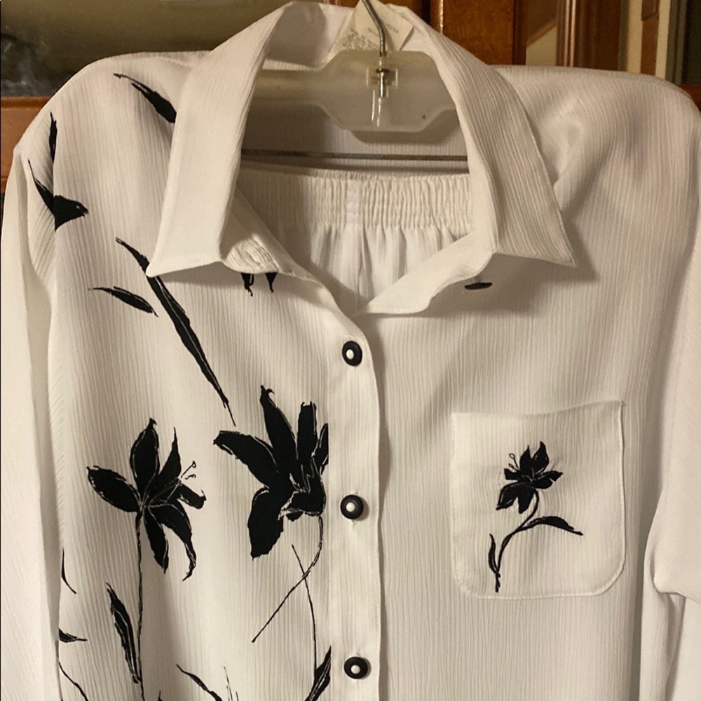 Vintage Y2K White Button-Up Pant / Shirt Set with Black Floral Design - Picture 3 of 16